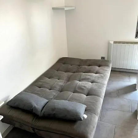 Studio Equipe En Plein Centre De Apartament Miluza